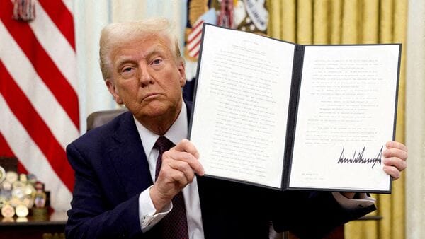 USA TRUMP CRYPTOCURRENCY 0 1747932470289 1747932481905