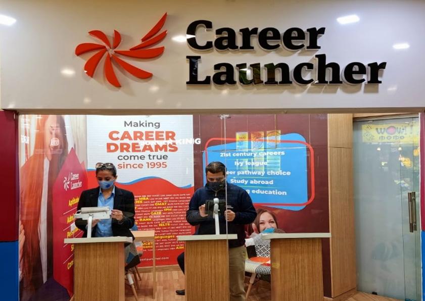 6858 cl opens ATM Express Center Delhi