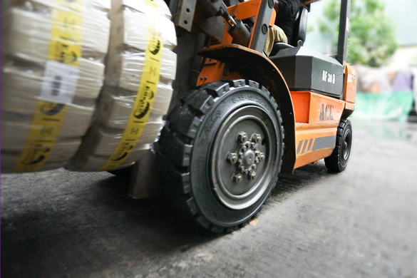 Off the Road Tyres | OTR Tires Manufacturers in India USA & UK | Emerald Tyres